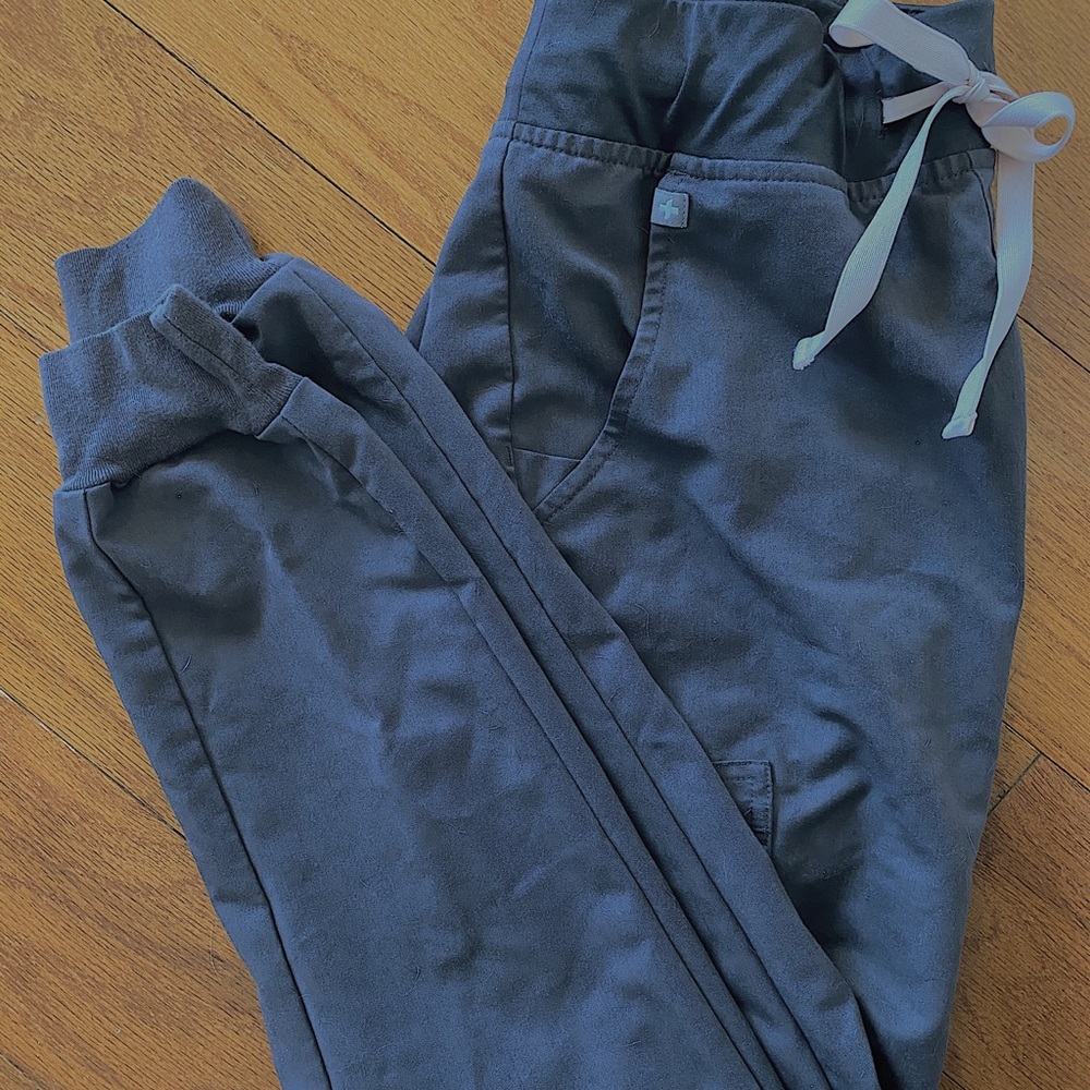 Figs Charcoal Zamora Jogger